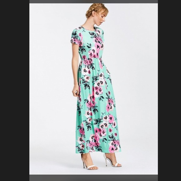 LAST ONE-Flower Maxi Dress- it has pockets!! - Picture 3 of 7